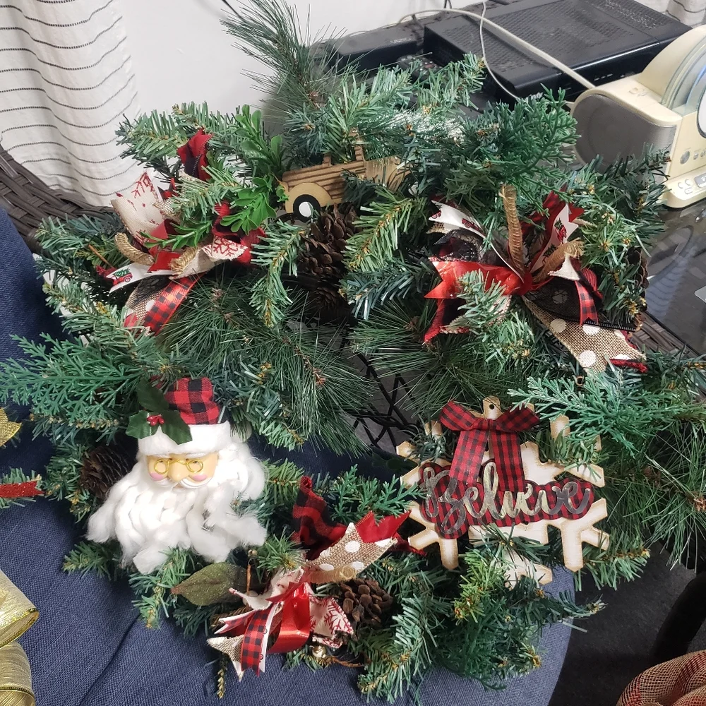 Personalized wreaths and decor - Picture 5 of 6